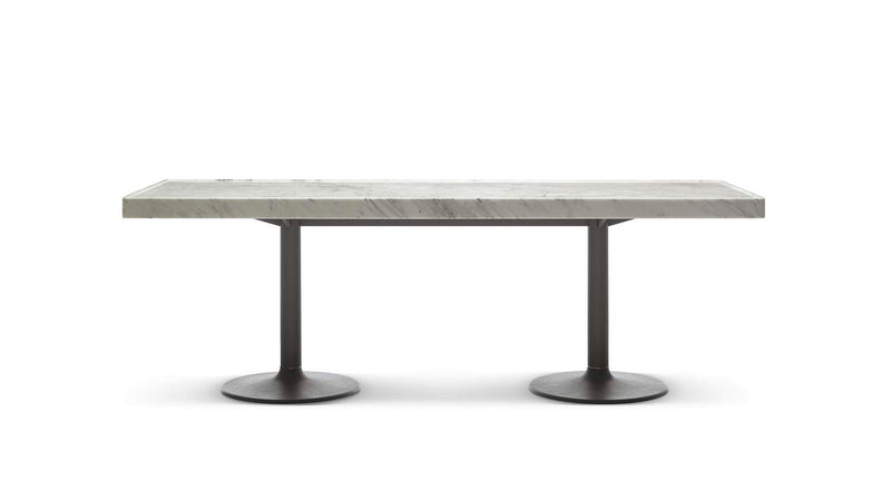 Cassina 11 Table pieds corolle, Appartement Le Corbusier