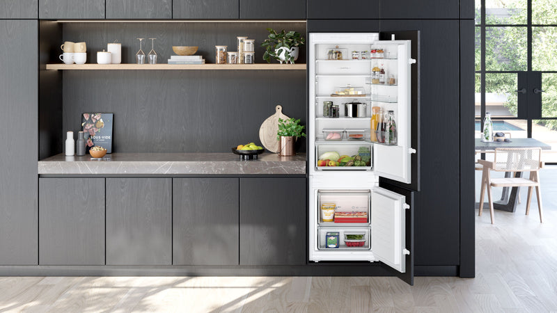 Siemens - iQ100 Built-in fridge-freezer with freezer at bottom 177.2 x 54.1 cm sliding hinge KI87VNSE0G