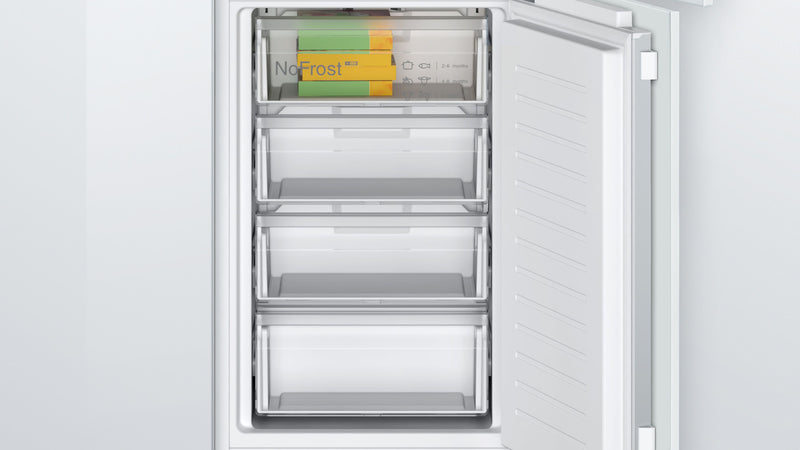 Bosch - Series 2 Built-in fridge-freezer with freezer at bottom 177.2 x 54.1 cm flat hinge KIN85NFE0G