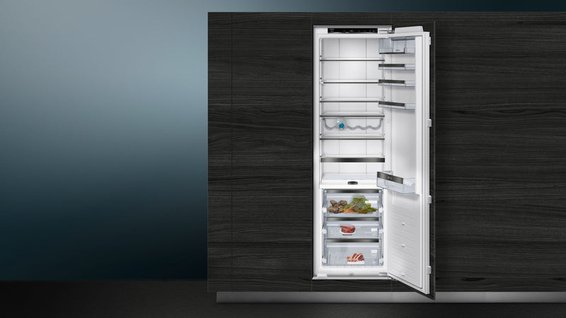 Siemens - iQ700 Built-in fridge 177.5 x 56 cm soft close flat hinge KI81FHOD0