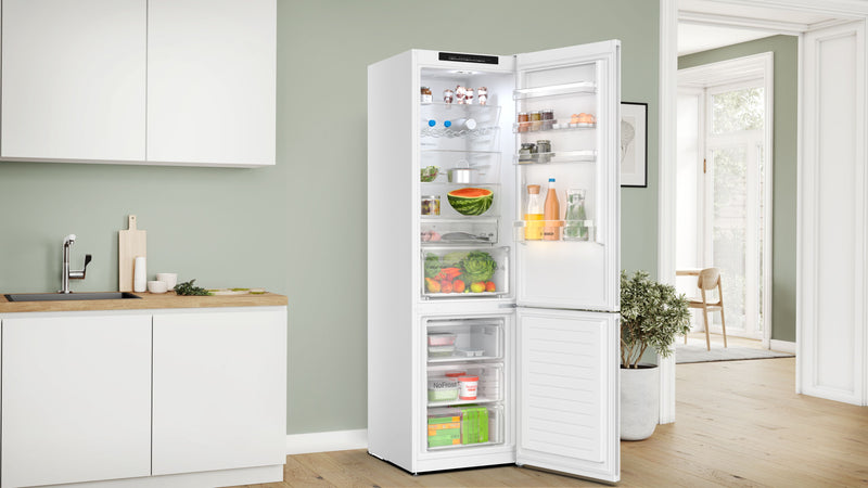 Bosch - Series 4 Free-standing fridge-freezer with freezer at bottom 203 x 60 cm White KGN392WDFG