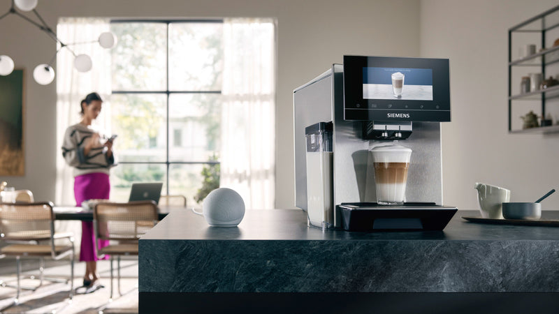 Siemens - Fully automatic coffee machine EQ900 Stainless steel, Removable water tank TQ905GB3