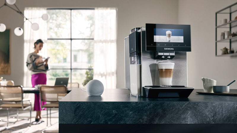 Siemens - Fully automatic coffee machine EQ900 plus Stainless steel, Removable water tank TQ907GZ3