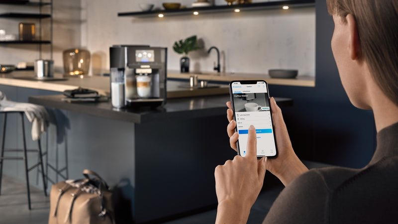 Siemens - Fully automatic coffee machine EQ700 integral Stainless steel, Removable water tank TQ707GB3