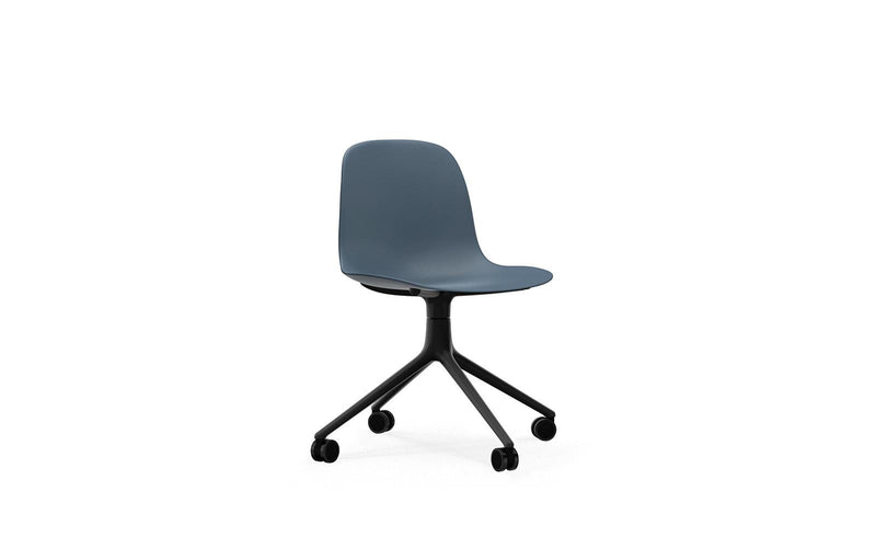 Form Chair Swivel 4W Black Aluminium/Blue