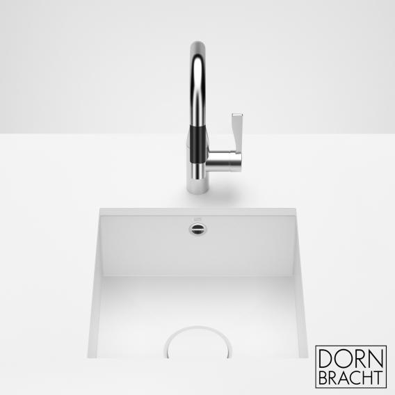 Dornbracht 廚房水槽採用釉面鋼 400 製成