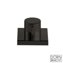 Dornbracht Lot 搭配旋鈕偏心驅動，方形蓋