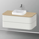 Duravit Happy D.2 Plus 梳妝台配有 2 個用於檯面和檯面洗臉盆的拉出式隔間，配有楓木內飾系統