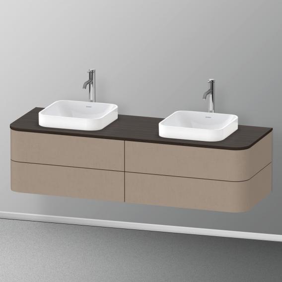 Duravit Happy D.2 Plus 梳妝台配有 4 個可拉出的檯面和檯面洗臉盆隔層，內部系統採用楓木