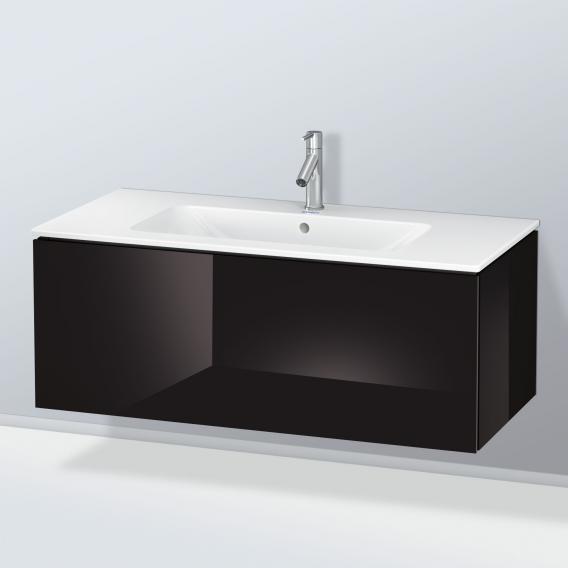 Duravit L-Cube 梳妝台配有 1 個拉出式隔層，內部系統為楓木