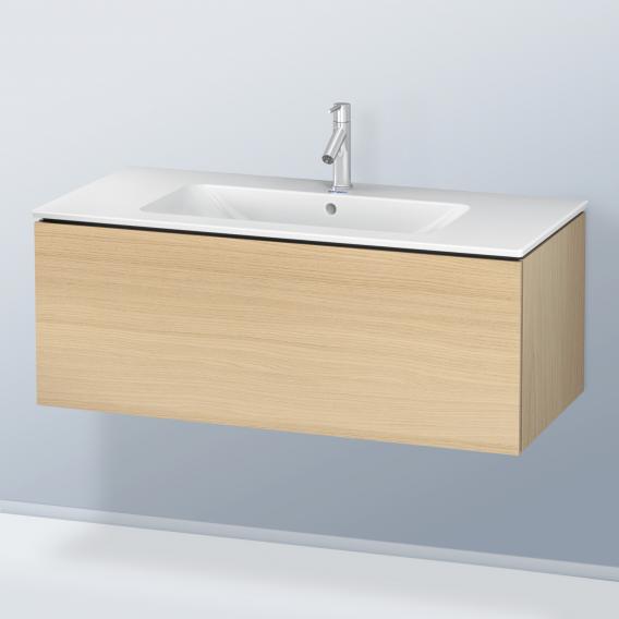 Duravit L-Cube 梳妝台配有 1 個拉出式隔層，內部系統為楓木