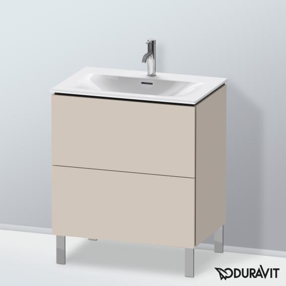 Duravit L-Cube 梳妝台配有 2 個拉出式隔層，內部系統為胡桃木