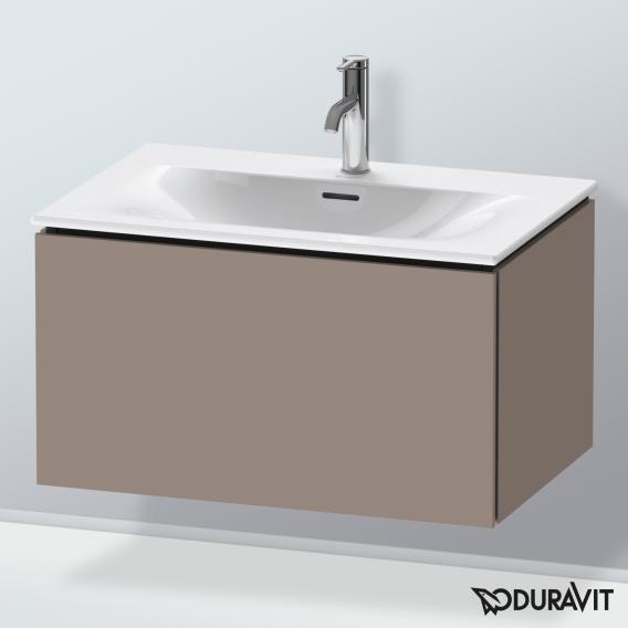 Duravit L-Cube 梳妝台配有 1 個拉出式隔層，內部系統為楓木