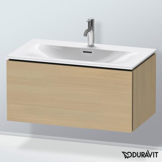 Duravit L-Cube 梳妝台配有 1 個拉出式隔層，內部系統為楓木