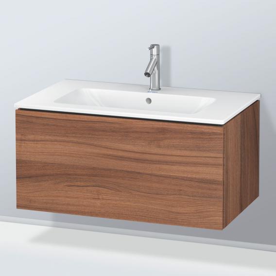 Duravit L-Cube 梳妝台配有 1 個拉出式隔層，內部系統為楓木