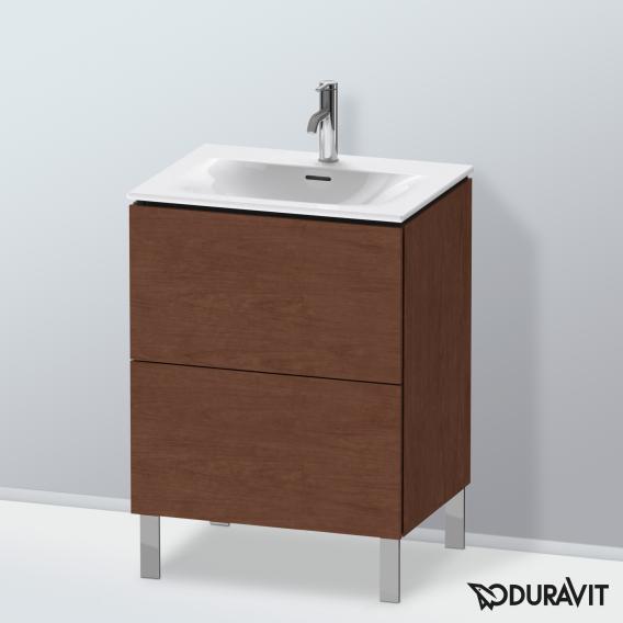 Duravit L-Cube 梳妝台配有 2 個拉出式隔層，內部系統為胡桃木