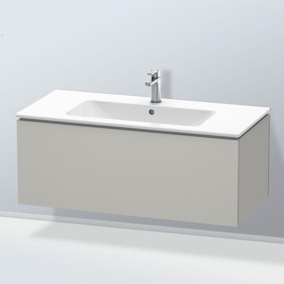 Starck 的 Duravit ME 洗臉盆，配有 L-Cube 梳妝台，帶 1 個拉出式隔間，內部系統為胡桃木