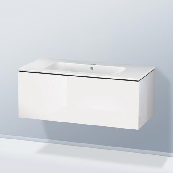 Starck 的 Duravit ME 洗臉盆，配有 L-Cube 梳妝台，附 1 個拉出式隔間，內部系統為楓木