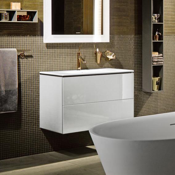 Starck 的 Duravit ME 洗臉盆，配有 L-Cube 梳妝台，附 2 個拉出式隔間，內部系統為楓木