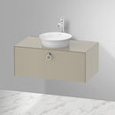 Duravit 白色鬱金香檯面洗臉盆，附梳妝台，附 1 個拉出式隔層，內部系統為胡桃木