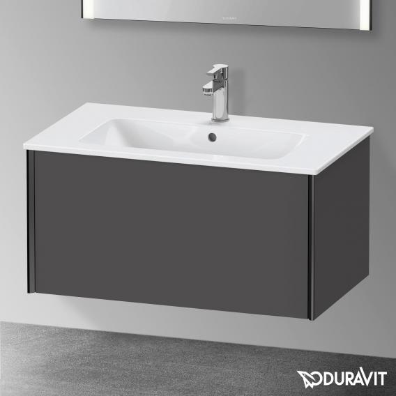 Duravit XViu 梳妝台配有 1 個拉出式隔層，內部系統為胡桃木