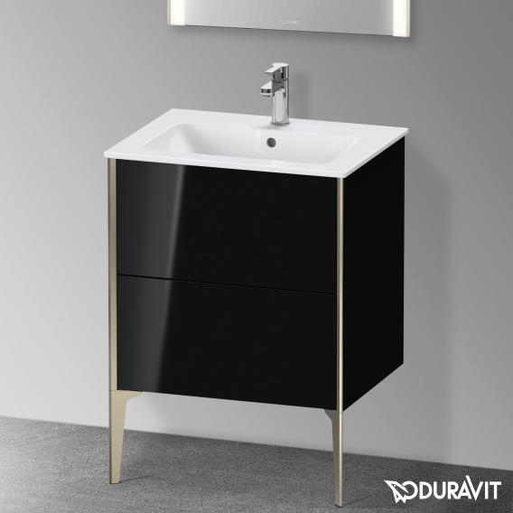 Duravit XViu 梳妝台配有 2 個拉出式隔層，內部系統為胡桃木