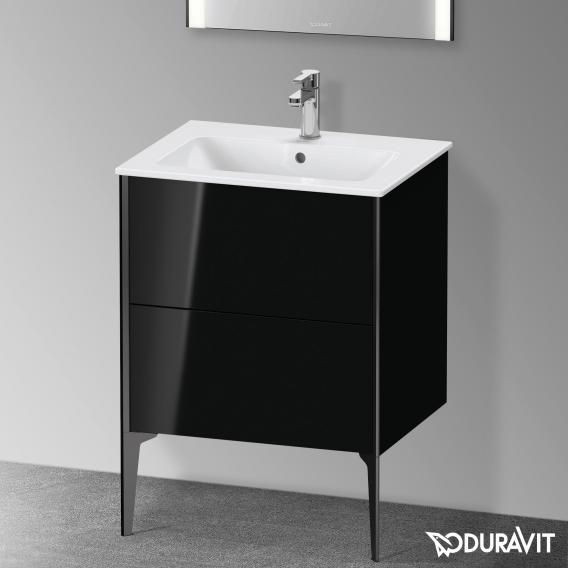 Duravit XViu 梳妝台配有 2 個拉出式隔層，內部系統為楓木