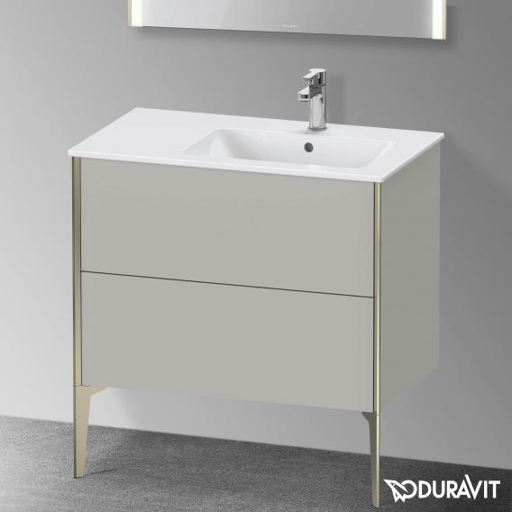 Duravit XViu 梳妝台配有 2 個拉出式隔層，內部系統為楓木