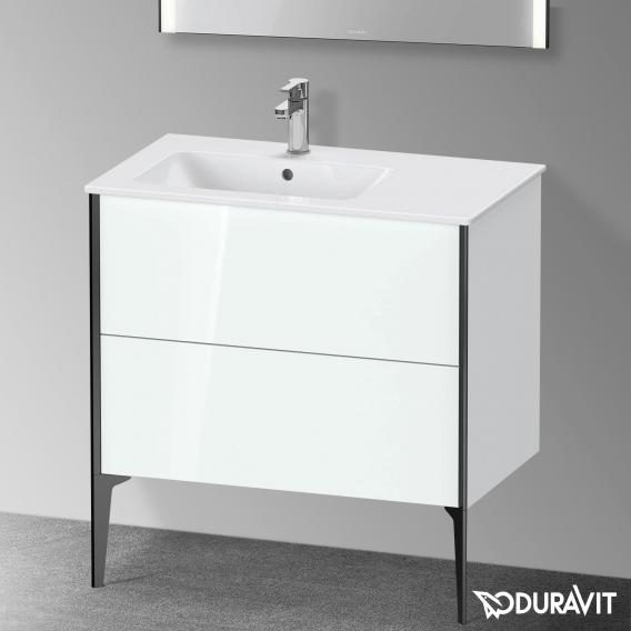 Duravit XViu 梳妝台配有 2 個拉出式隔層，內部系統為楓木