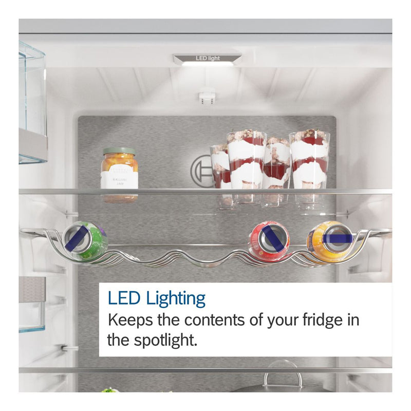 博世-系列| 8 內置冰箱，底部有冷凍室 177.2 x 55.8 cm 平鉸鏈 KIF86PFE0