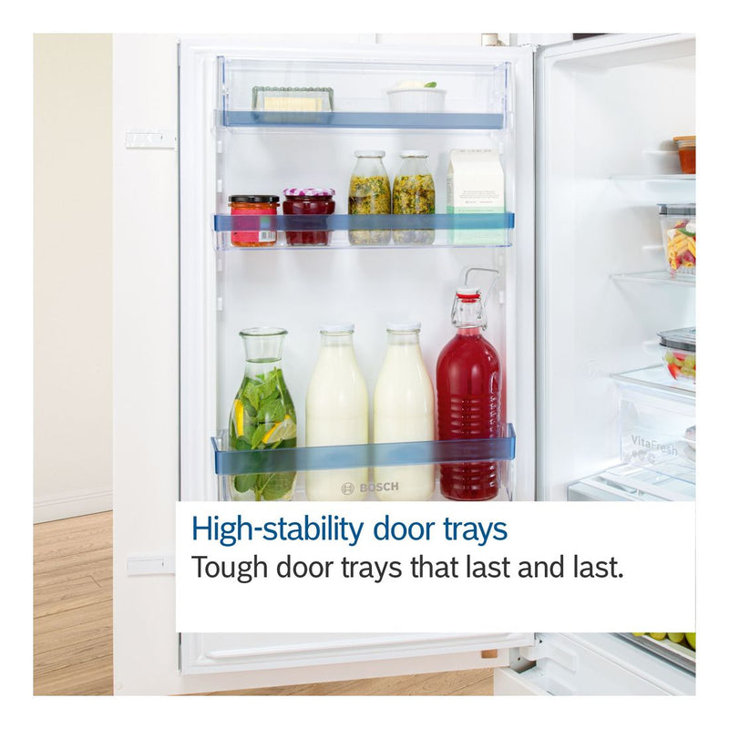 博世-系列| 4 內置冰箱，底部有冷凍室 177.2 x 54.1 cm 平鉸鏈 KIV87VFE0G