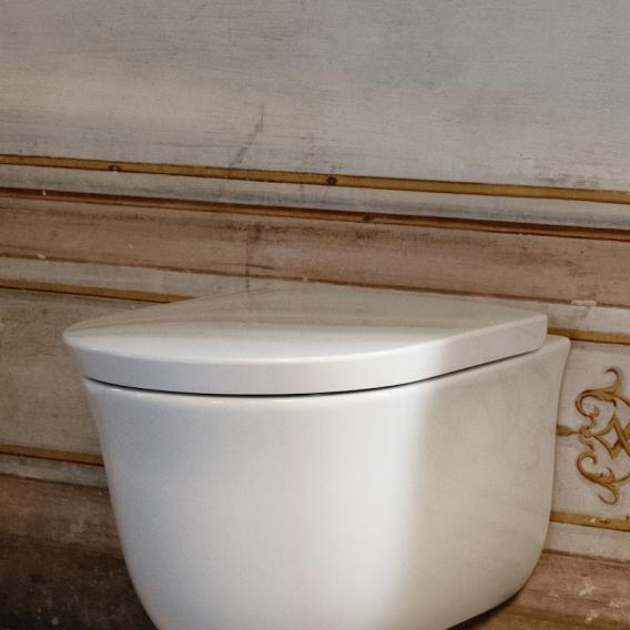 LAUFEN The New Classic toilet seat with lid