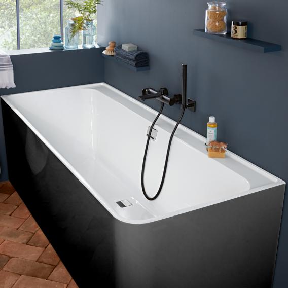 Villeroy & Boch Collaro corner bath with panelling
